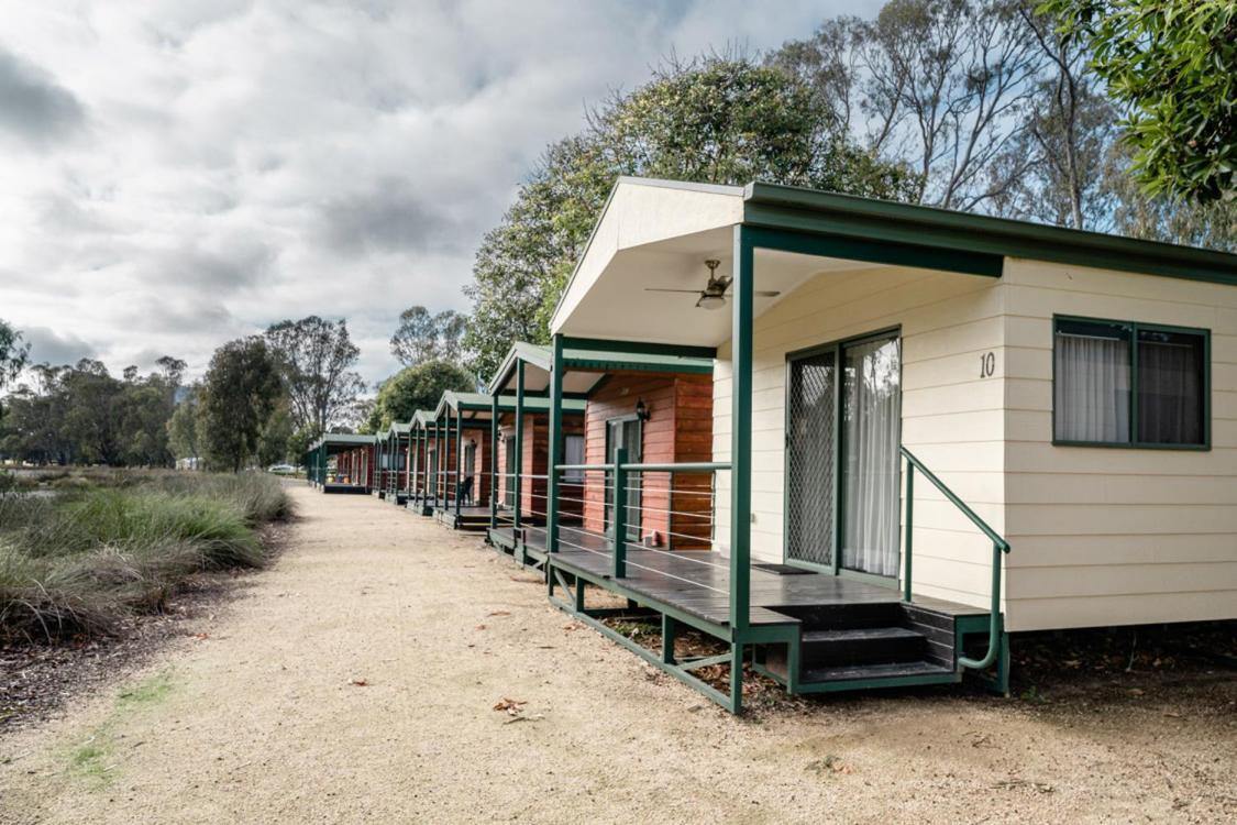 Victoria Lake Holiday Park 셰퍼턴 외부 사진